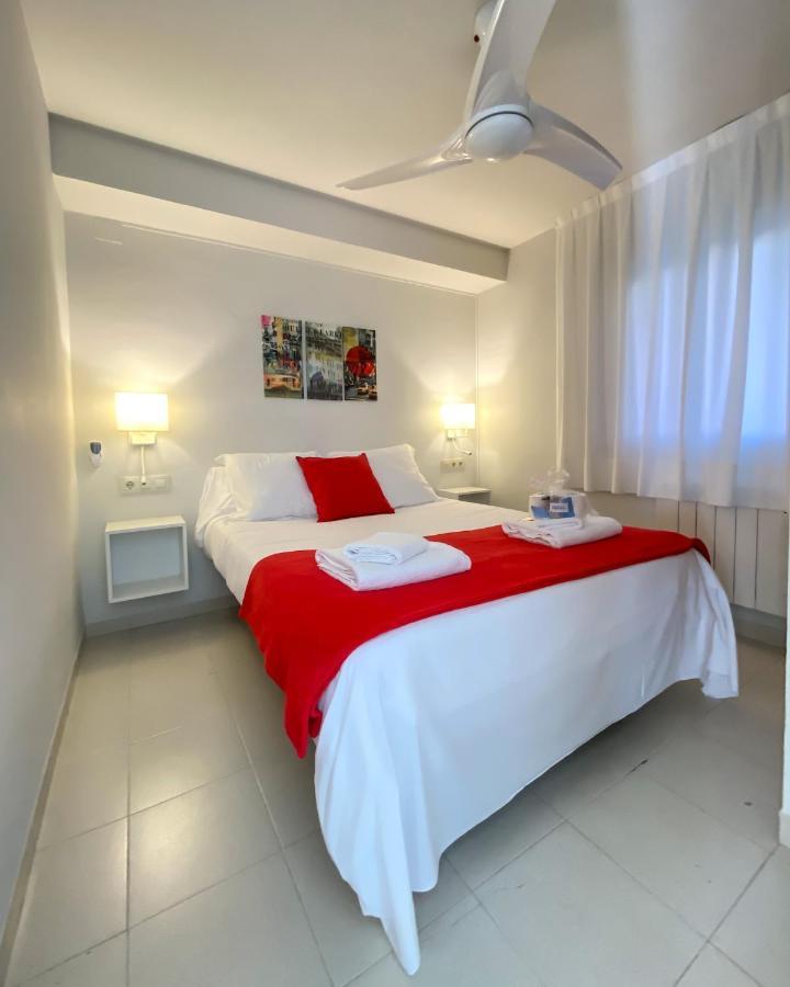 Apartaments Gibert Sant Antoni De Calonge Exteriör bild